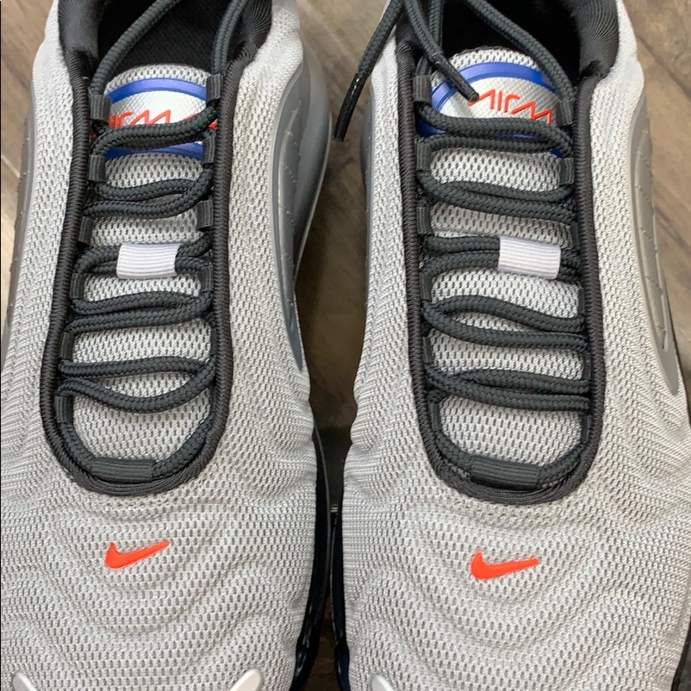 NIKE AIR MAX 720 WMNS - Picture 7 of 16